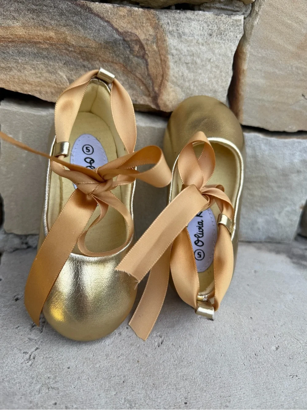 Ballerina Gold Girls' Flats with Ribbon Mary Jane Toddler Shoes Sz-5.  E